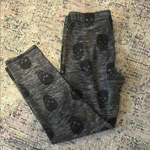 Terez Gray and Black Capri Pants with  Skull Print Design